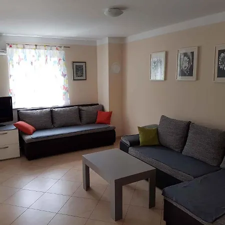 In Starigrad-paklenica 26688